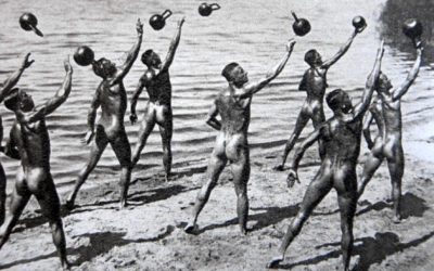 5 tipů od Kettlebell KB5: Proč je dobré cvičit “nahý”