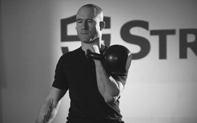 Klíčový rozcestník kettlebell cviků: Pozice po přemístění aka kettlebell rack