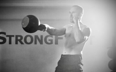 AXE: Dva jednoduché kondiční programy s kettlebell i bez